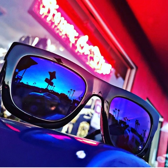 offspring “Noodles” Sunglasses - Picture 6 of 8